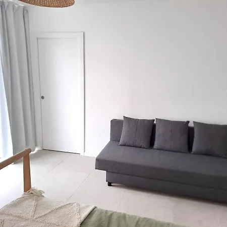 Surf Suite, 8 Min Beach, 25 Min Lisbon Apartman Aroeira (Setubal)