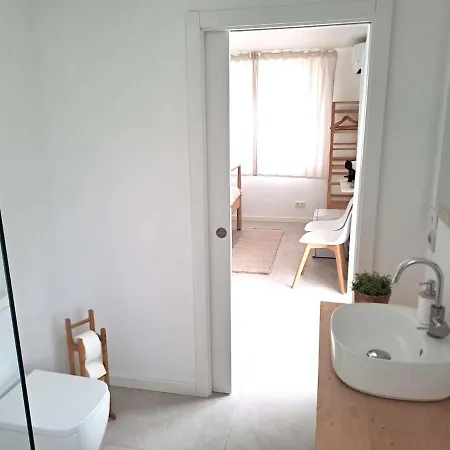 Surf Suite, 8 Min Beach, 25 Min Lisbon Apartment Aroeira (Setubal)