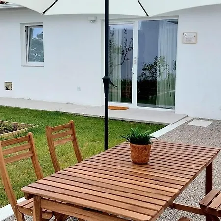 Surf Suite, 8 Min Beach, 25 Min Lisbon Aroeira (Setubal)