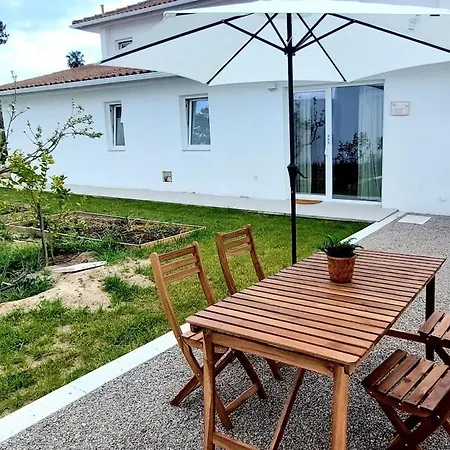 Surf Suite, 8 Min Beach, 25 Min Lisbon
